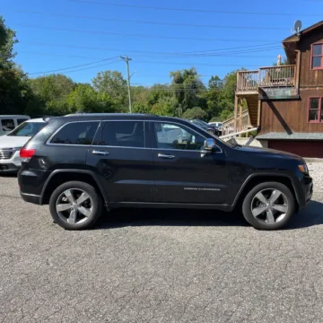Another view of 2015 Jeep Grand Cherokee Limited for sale in Indianapolis, IN at Indy Auto Man