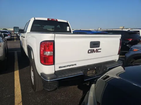 More photos of 2019 GMC Sierra 2500HD at Indy Auto Man, IN