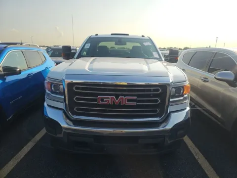 Photos of 2019 GMC Sierra 2500HD for sale in Indianapolis, IN at Indy Auto Man