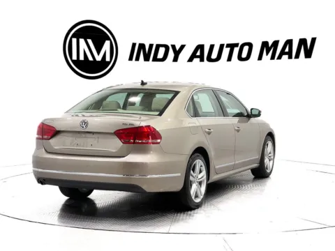 More photos of 2015 Volkswagen Passat TDI SEL Premium at Indy Auto Man, IN