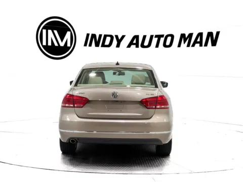 More photos of 2015 Volkswagen Passat TDI SEL Premium at Indy Auto Man, IN
