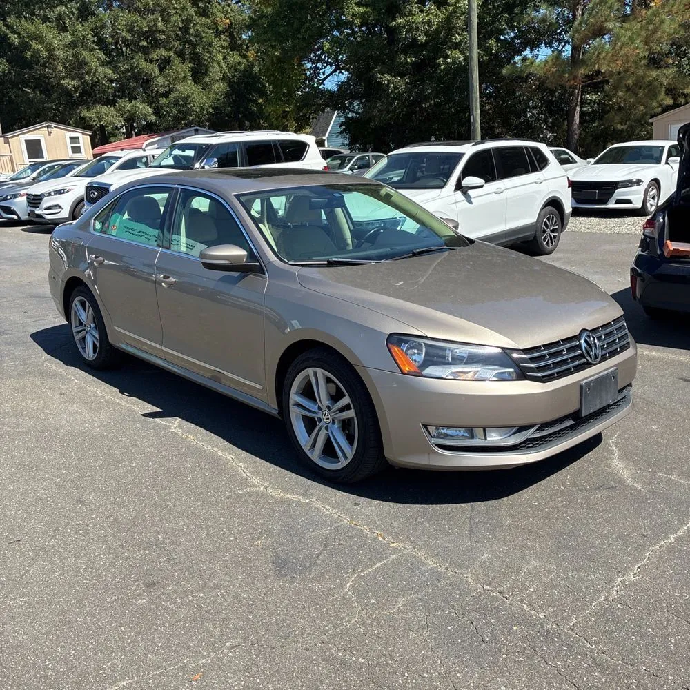 Beige 2015 Volkswagen Passat TDI SEL Premium for sale in Indianapolis, IN