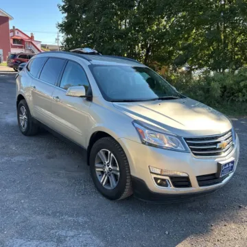 Silver 2017 Chevrolet Traverse 2LT for sale in Indianapolis, IN