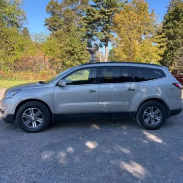 More photos of 2017 Chevrolet Traverse 2LT at Indy Auto Man, IN