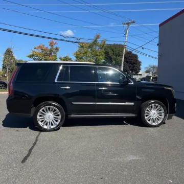 Another view of 2018 Cadillac Escalade Platinum Edition for sale in Indianapolis, IN at Indy Auto Man