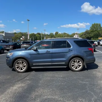 More photos of 2019 Ford Explorer XLT at Indy Auto Man, IN