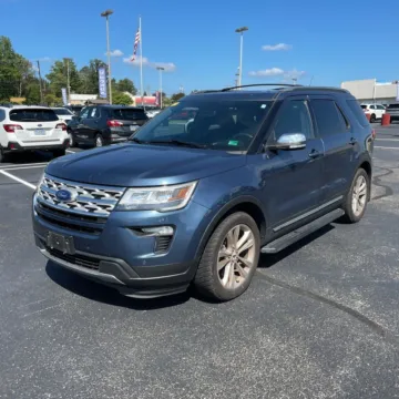 Photos of 2019 Ford Explorer XLT for sale in Indianapolis, IN at Indy Auto Man