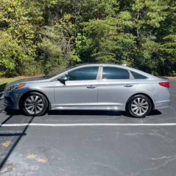 More photos of 2017 Hyundai Sonata Sport at Indy Auto Man, IN