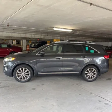 More photos of 2016 Kia Sorento SX Limited at Indy Auto Man, IN