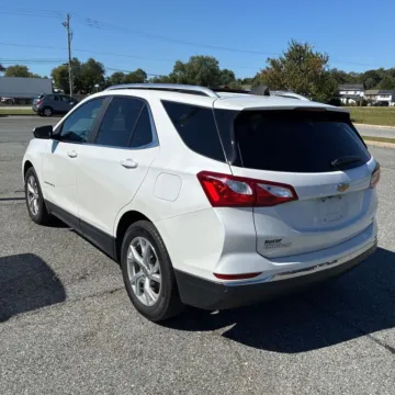 More photos of 2021 Chevrolet Equinox LT at Indy Auto Man, IN