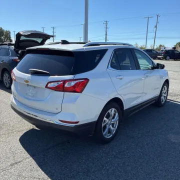 Another view of 2021 Chevrolet Equinox LT for sale in Indianapolis, IN at Indy Auto Man