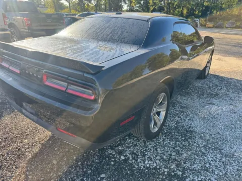 More photos of 2019 Dodge Challenger SXT at Indy Auto Man, IN
