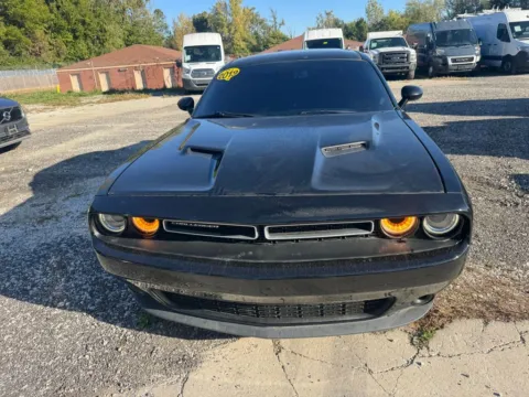 Photos of 2019 Dodge Challenger SXT for sale in Indianapolis, IN at Indy Auto Man