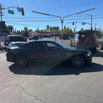 More photos of 2018 Dodge Charger R/T at Indy Auto Man, IN