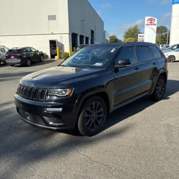 Photos of 2018 Jeep Grand Cherokee High Altitude for sale in Indianapolis, IN at Indy Auto Man