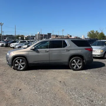 More photos of 2019 Chevrolet Traverse 3LT at Indy Auto Man, IN