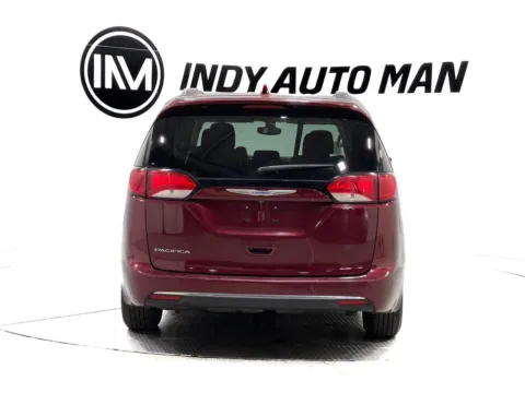 More photos of 2017 Chrysler Pacifica Touring L Plus at Indy Auto Man, IN