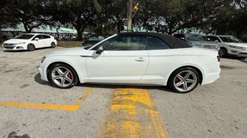More photos of 2018 Audi S5 3.0T Premium Plus quattro at Indy Auto Man, IN