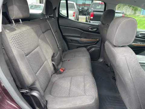 More photos of 2017 GMC Acadia SLE-1 at Indy Auto Man, IN