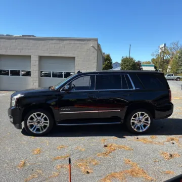 More photos of 2019 GMC Yukon SLT at Indy Auto Man, IN