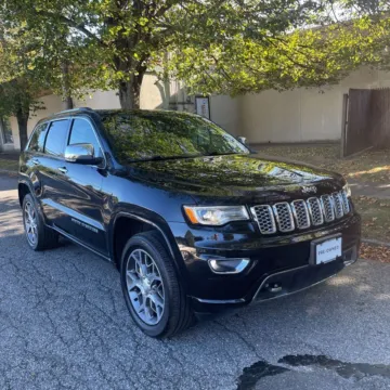 Black 2021 Jeep Grand Cherokee Overland for sale in Indianapolis, IN