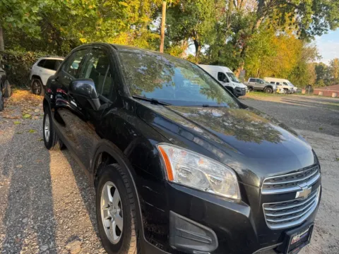 Black 2016 Chevrolet Trax LS for sale in Indianapolis, IN