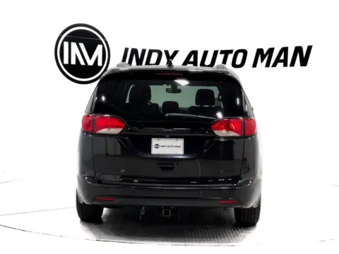 More photos of 2019 Chrysler Pacifica Limited at Indy Auto Man, IN