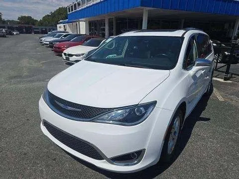 Photos of 2019 Chrysler Pacifica Limited for sale in Indianapolis, IN at Indy Auto Man