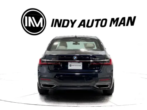 More photos of 2021 BMW 7 Series 750i xDrive at Indy Auto Man, IN
