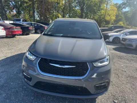 Photos of 2025 Chrysler Pacifica Select for sale in Indianapolis, IN at Indy Auto Man