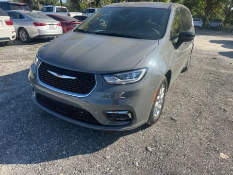 Another view of 2025 Chrysler Pacifica Select for sale in Indianapolis, IN at Indy Auto Man
