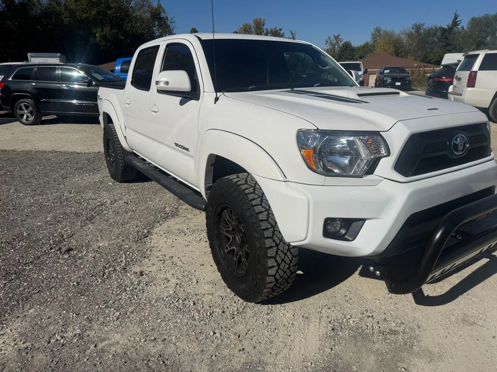 2015 Toyota Tacoma V6 for sale in Indianapolis, IN