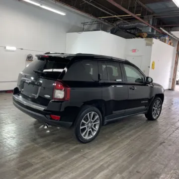 More photos of 2017 Jeep Compass High Altitude at Indy Auto Man, IN