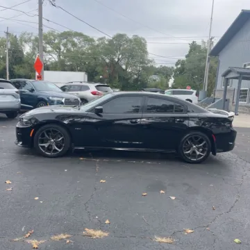 More photos of 2019 Dodge Charger R/T at Indy Auto Man, IN