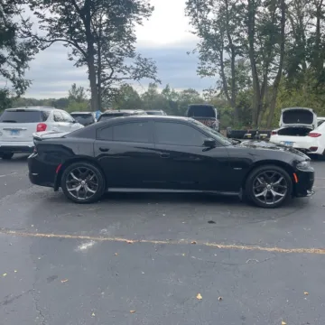More photos of 2019 Dodge Charger R/T at Indy Auto Man, IN