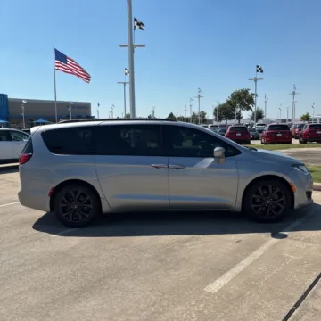 Another view of 2020 Chrysler Pacifica Touring L Plus for sale in Indianapolis, IN at Indy Auto Man