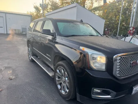 Black 2016 GMC Yukon Denali for sale in Indianapolis, IN