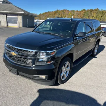 Another view of 2017 Chevrolet Suburban LT for sale in Indianapolis, IN at Indy Auto Man
