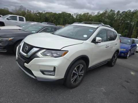 Another view of 2017 Nissan Rogue SL for sale in Indianapolis, IN at Indy Auto Man