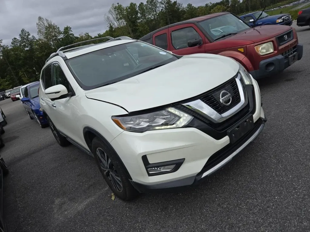 White 2017 Nissan Rogue SL for sale in Indianapolis, IN