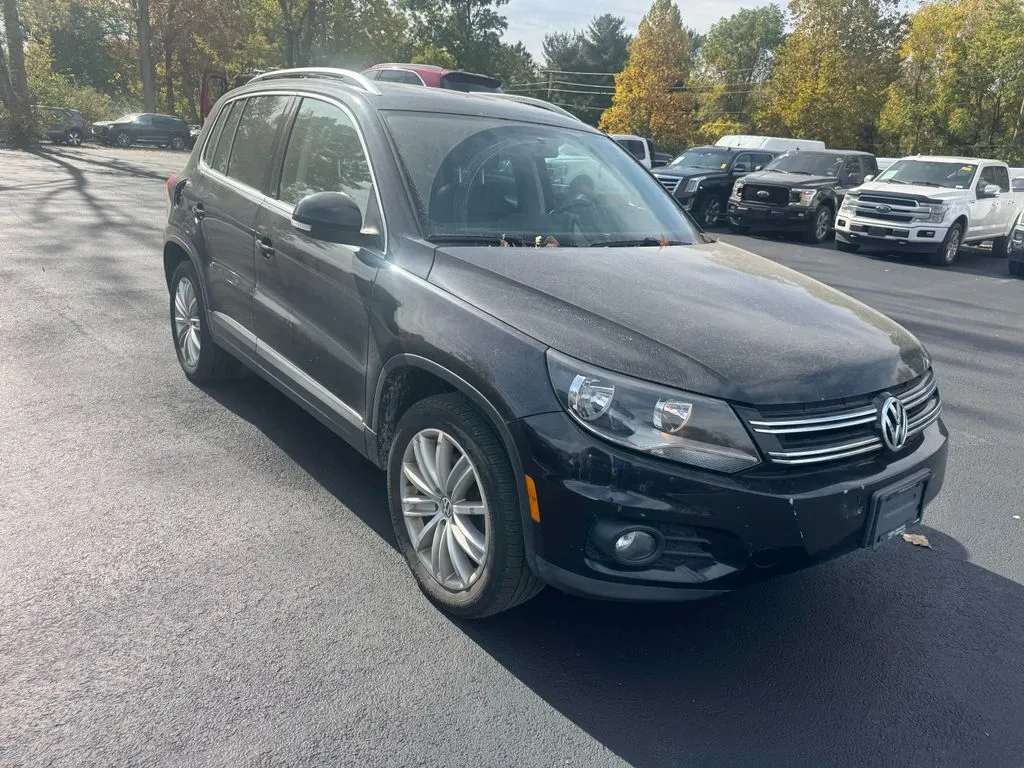 Black 2013 Volkswagen Tiguan SE 4Motion for sale in Indianapolis, IN