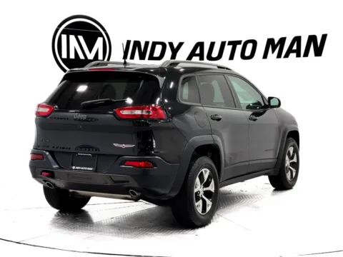 More photos of 2016 Jeep Cherokee Trailhawk at Indy Auto Man, IN