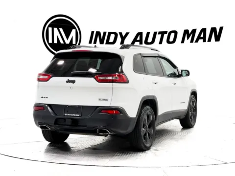 More photos of 2018 Jeep Cherokee Limited at Indy Auto Man - Indianapolis, IN