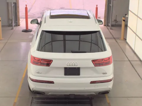 More photos of 2018 Audi Q7 3.0T Prestige quattro at Indy Auto Man, IN