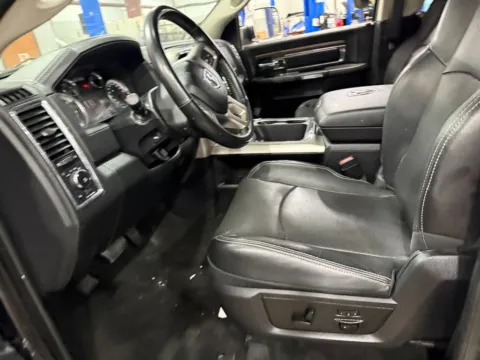 More photos of 2017 Ram 3500 Laramie at Indy Auto Man, IN