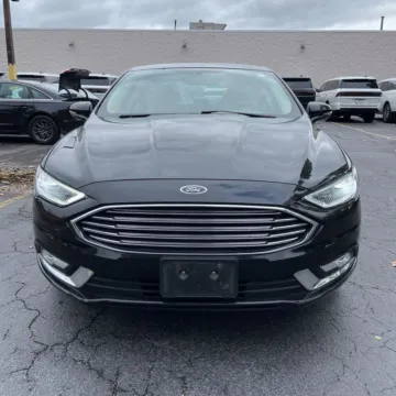 Photos of 2017 Ford Fusion SE for sale in Indianapolis, IN at Indy Auto Man