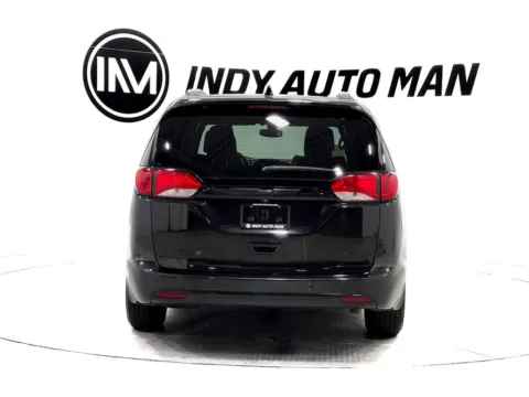 More photos of 2018 Chrysler Pacifica Limited at Indy Auto Man, IN