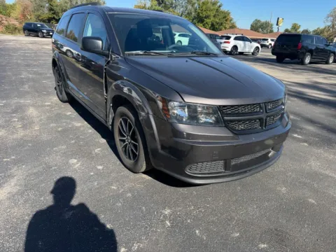 Gray 2018 Dodge Journey SE for sale in Indianapolis, IN
