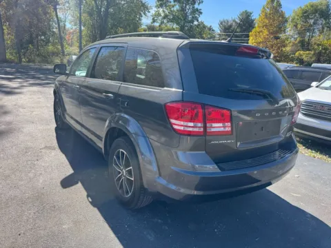 More photos of 2018 Dodge Journey SE at Indy Auto Man, IN