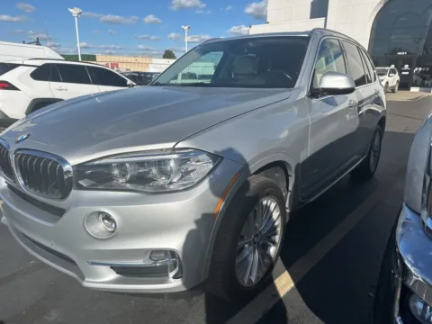 More photos of 2016 BMW X5 xDrive35d at Indy Auto Man, IN